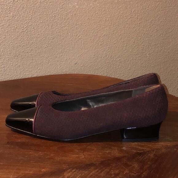 Vaneli Burgundy Preppy Academia Professional Patent Caps Flat Toe Ballet Flats - Picture 3 of 14